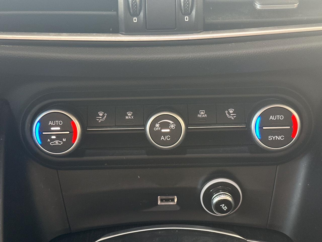 Alfa Romeo Stelvio 2.2 Turbodiesel 190 CV AT8 Q4 Business