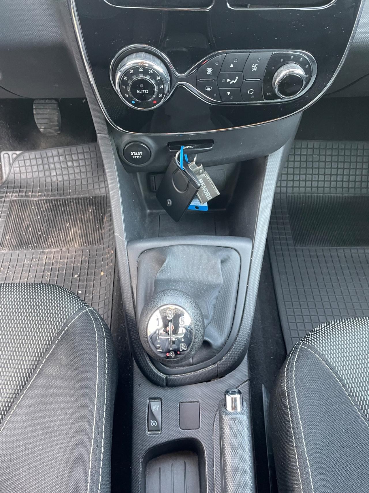 Renault Clio 1.2 75CV 5 porte*Navi*Neopatentati*