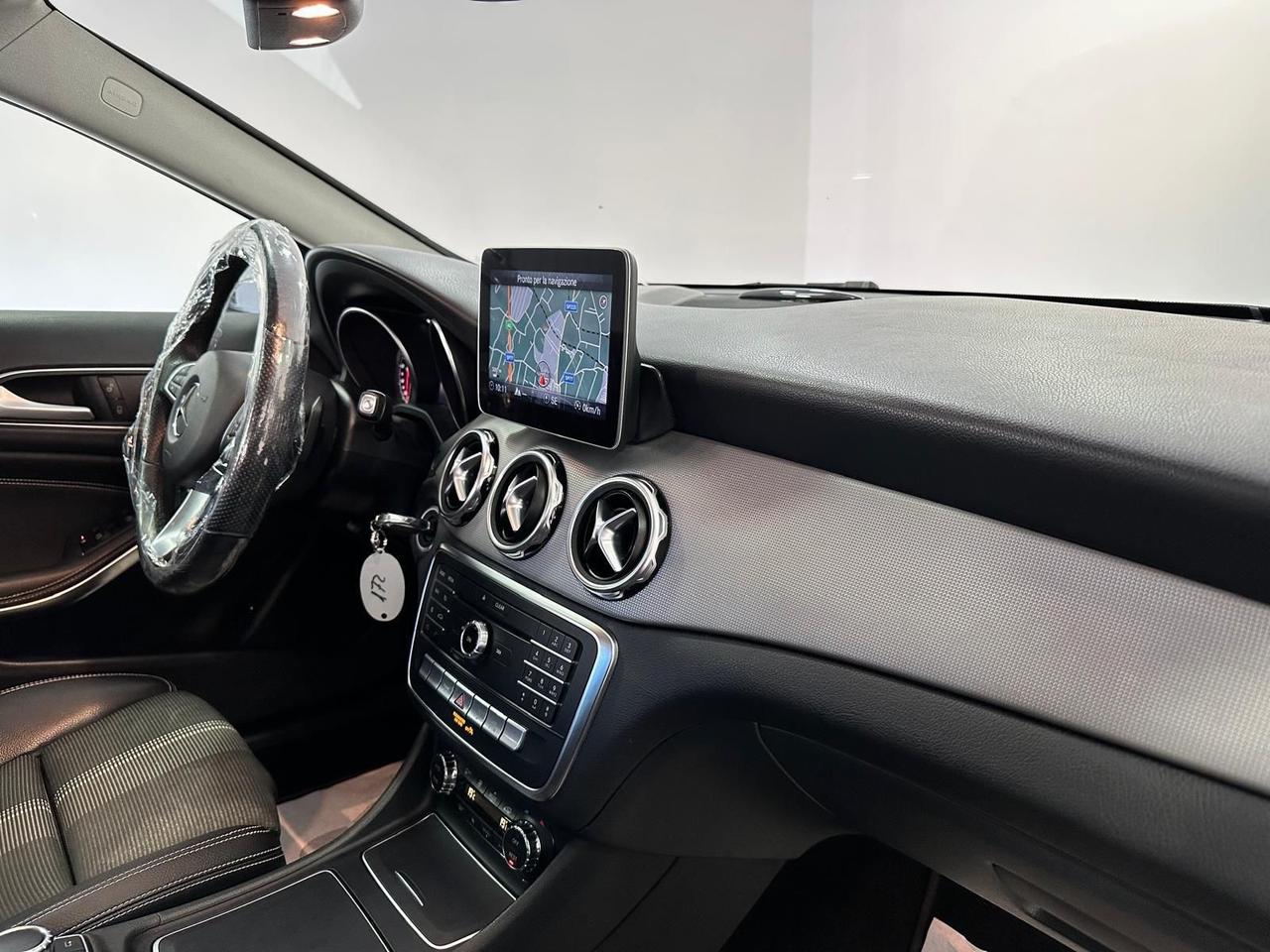 Mercedes-benz GLA 200 d Automatic -Premium-GARANTITA-2019