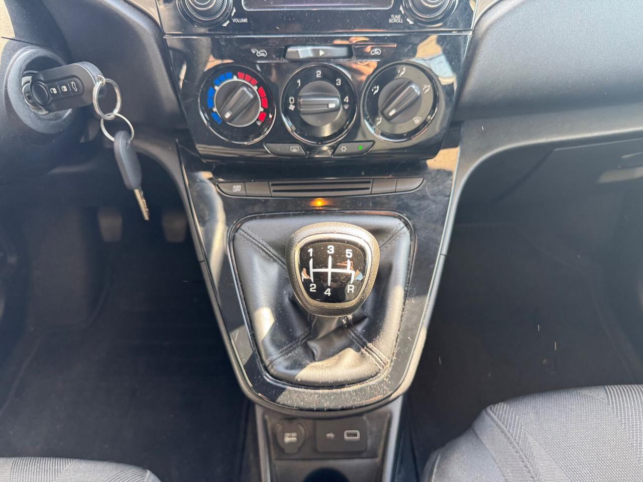 Lancia Ypsilon Gold 1.2 LPG #11723