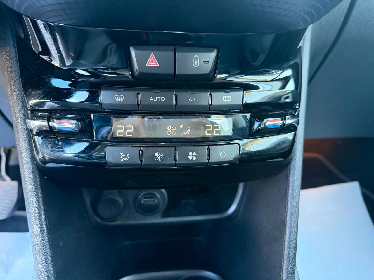 Peugeot 2008 PureTech 82 Allure + GPL - OK NEOPATENTATI