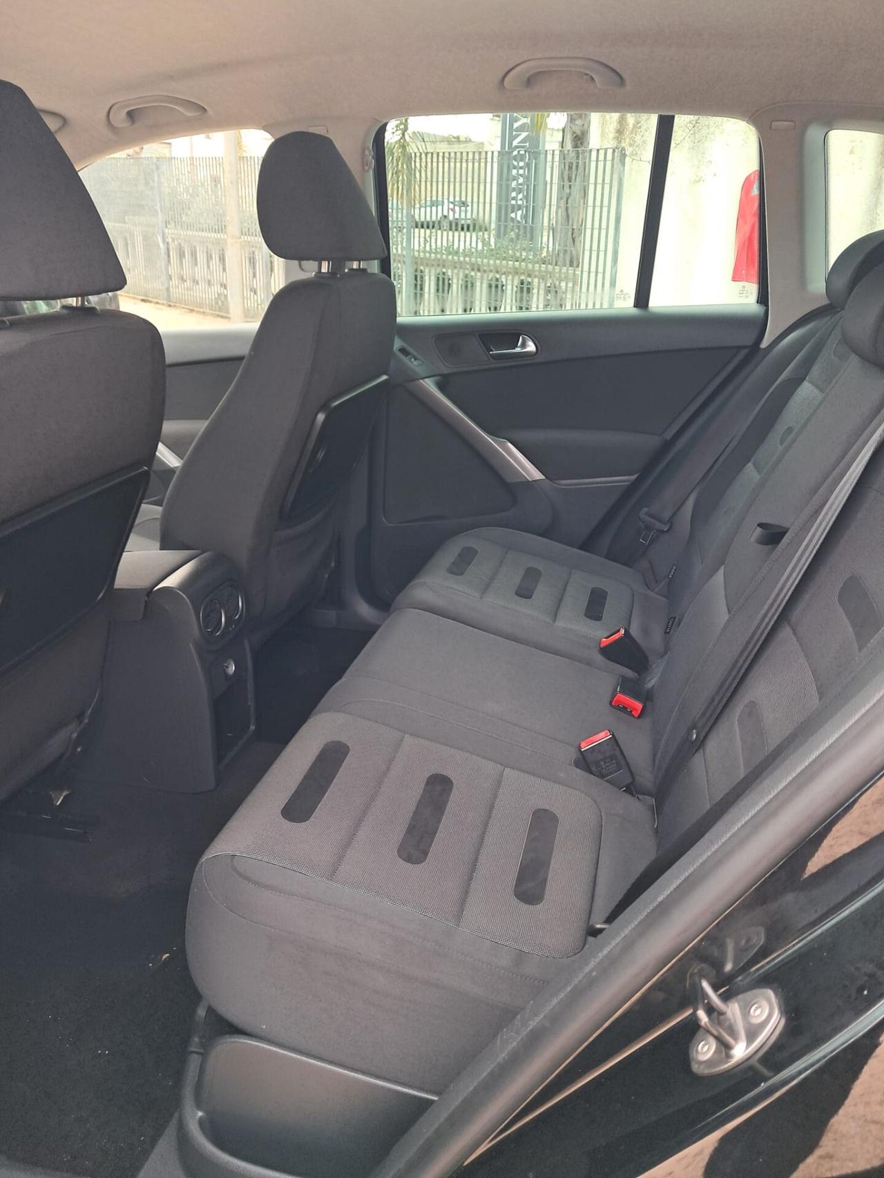 Volkswagen Tiguan 2.0 16V TDI DPF Sport & Style (18°)