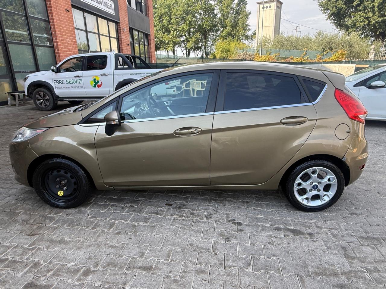 Ford Fiesta Ikon 1.4 TDCi 70CV 5 porte