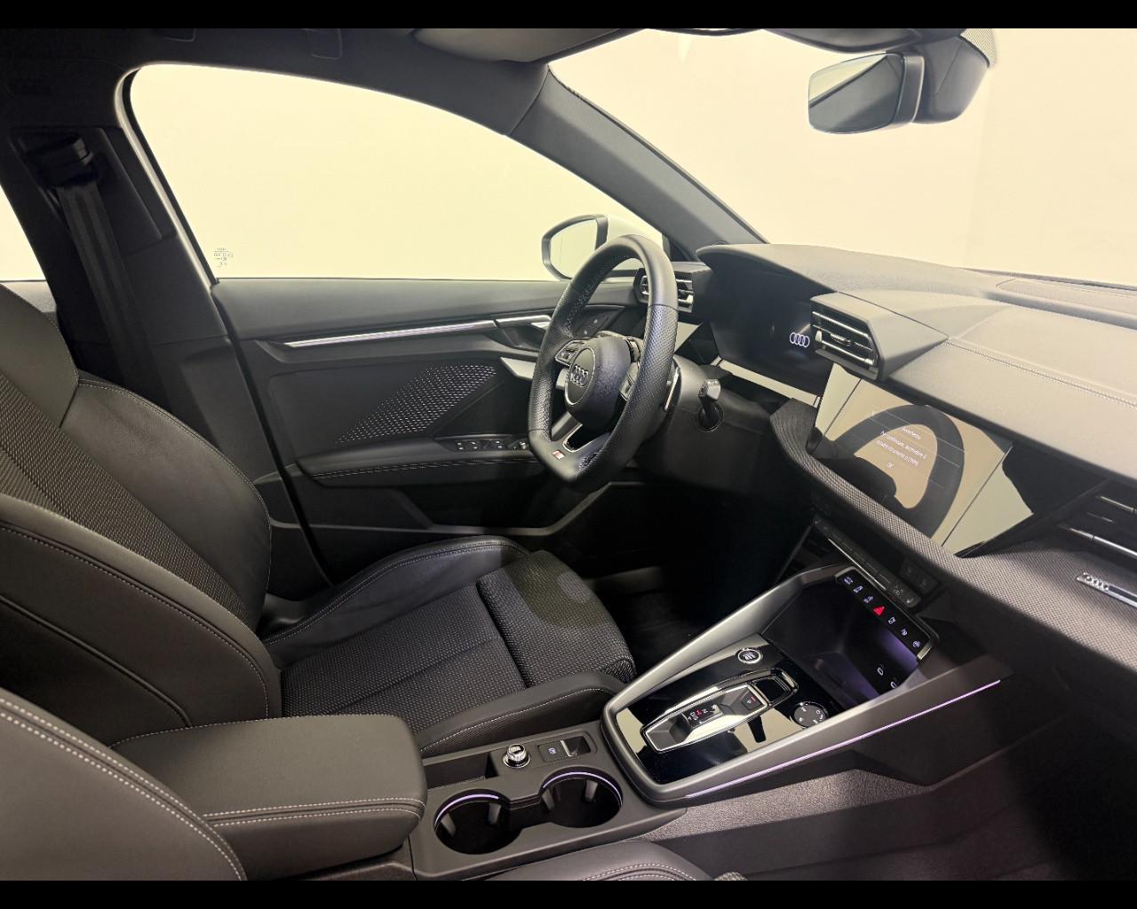 AUDI A3 ALLSTREET 35 2.0 TDI S-TRONIC IDENTITY CONTRAST