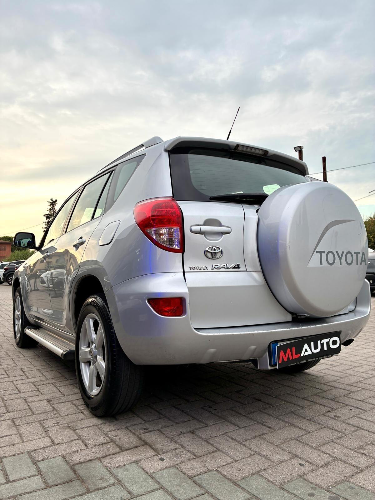 Toyota RAV 4 RAV4 2.2 D-4D 136 CV DPF Luxury