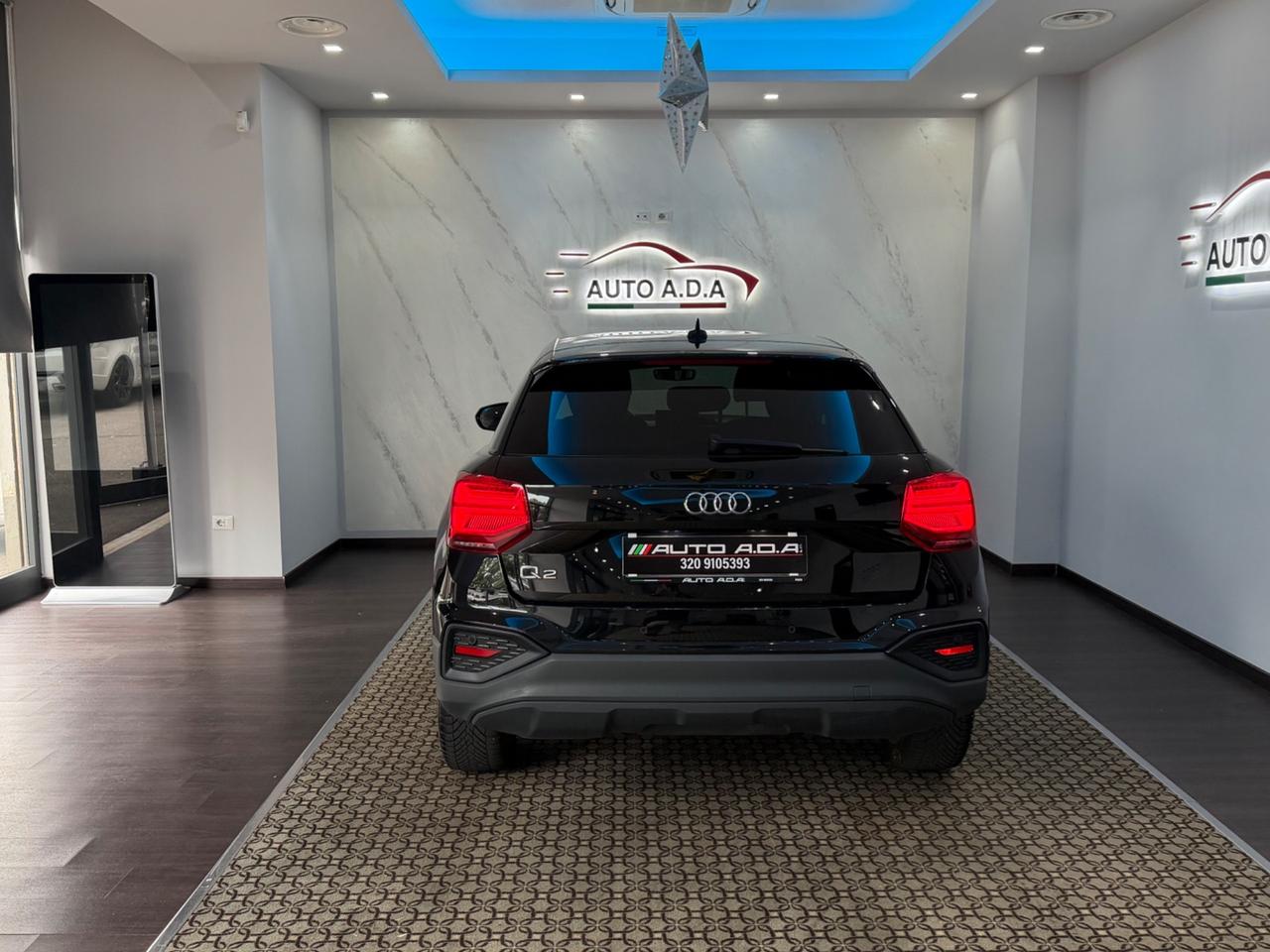 Audi Q2 35 TDI S tronic Identity Black