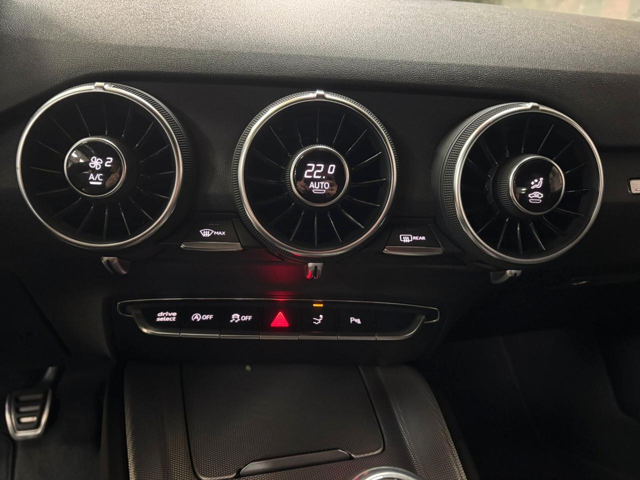 Audi TT Roadster 2.0 TDI ultra S line