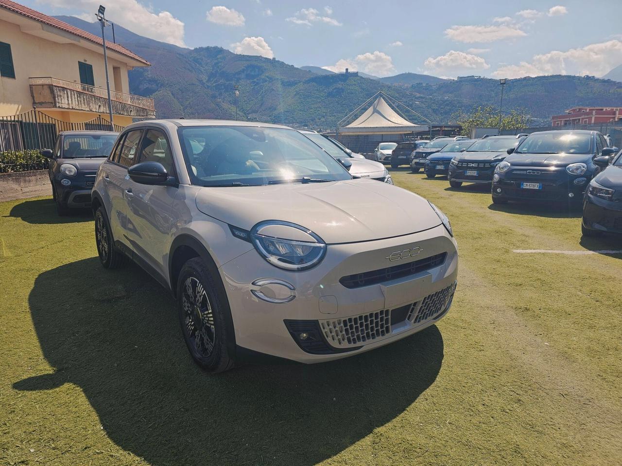 Fiat 600 Hybrid 145 CV ICON