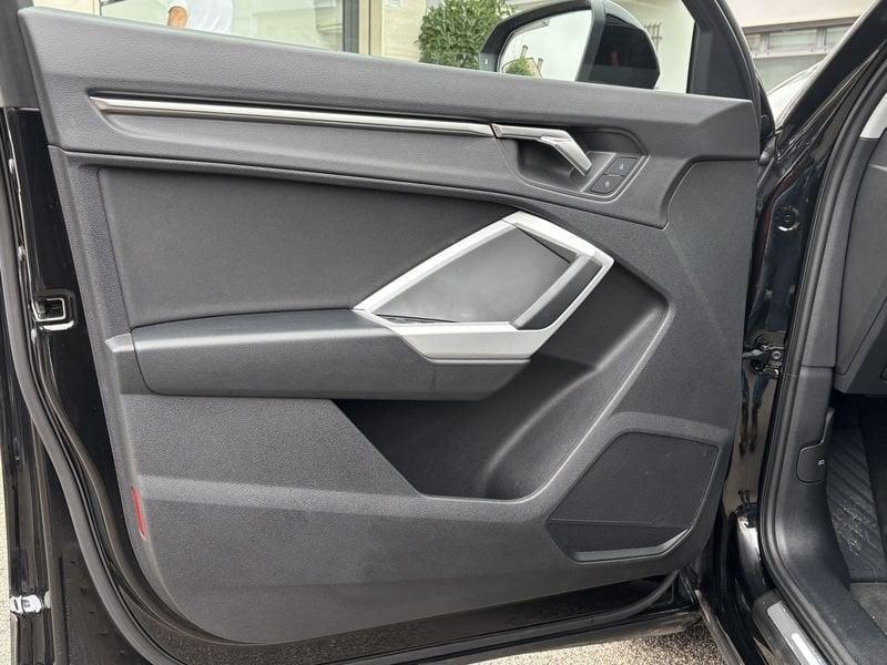 Audi Q3 Q3 35 TDI S tronic Business Advanced