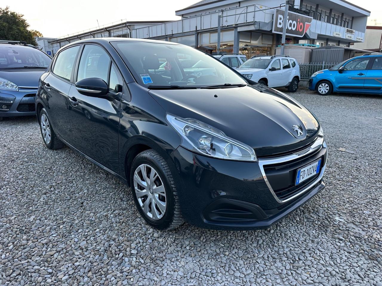Peugeot 208 PureTech 82 5 porte Allure Neopatentati