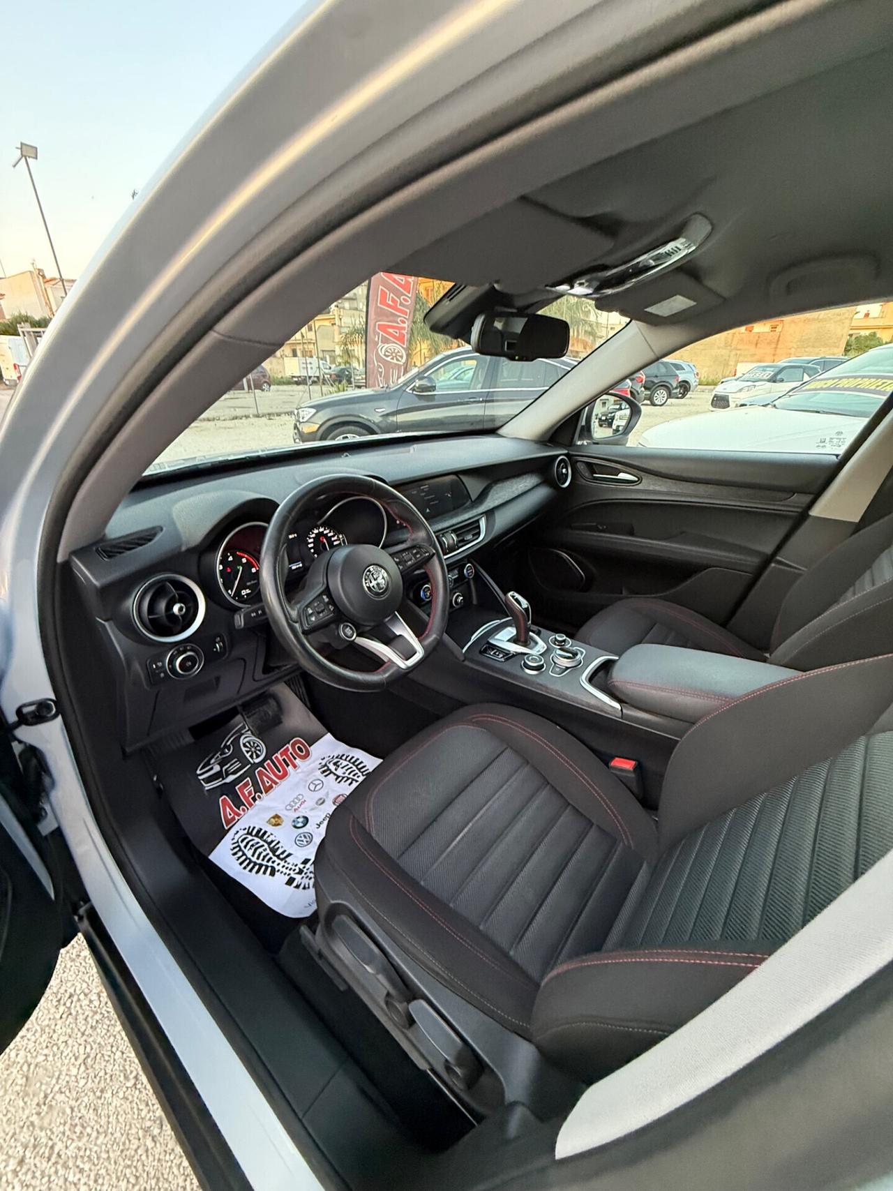 Alfa Romeo Stelvio 2.2 Turbodiesel 190 CV AT8 RWD Executive