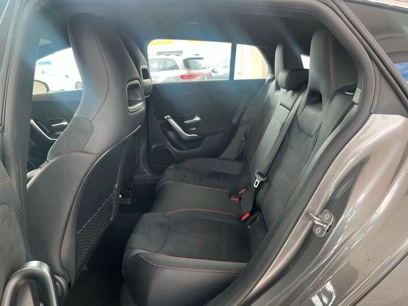 Mercedes-Benz CLA CLA 180 AMG Line Advanced Plus Navi Camera 18"