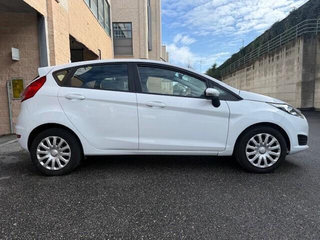 Ford Fiesta 1.4 Titanium GPL