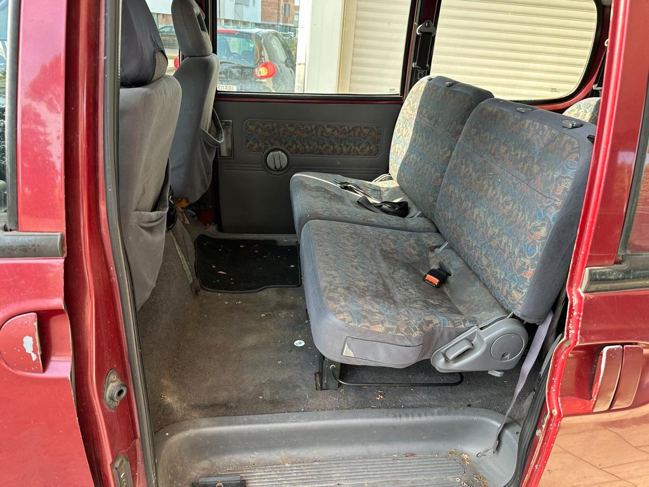 Nissan Serena 1.6 ELX 8 POSTI