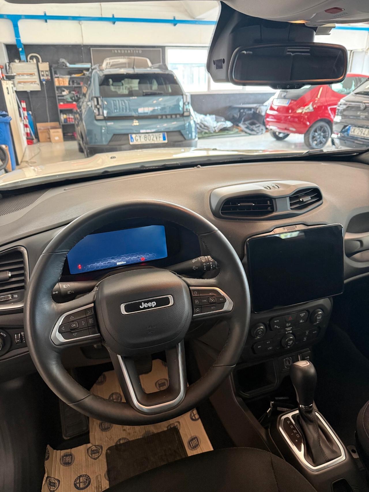 Jeep Renegade 1.5 Turbo T4 MHEV Summit