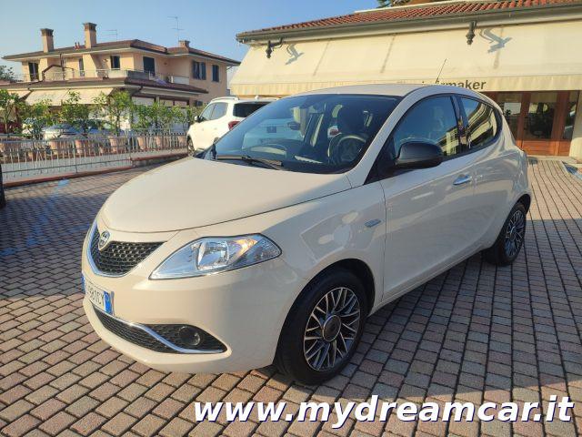 LANCIA Ypsilon 1.2 69 CV 5 porte Platinum