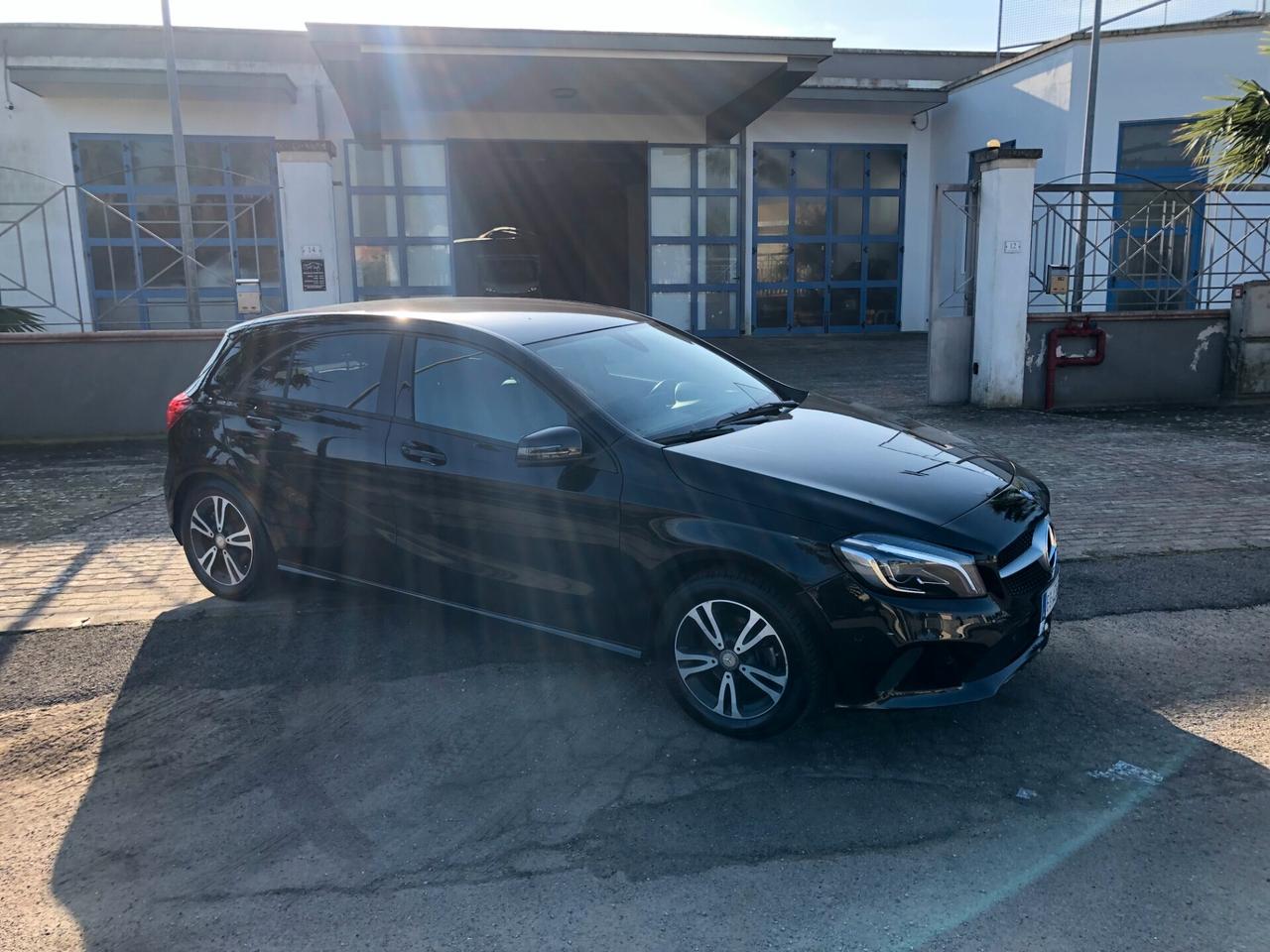 Mercedes-benz A 180 d Premium