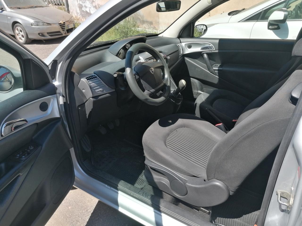 Lancia Ypsilon 1.3 MJT 75 CV(neopatentati)