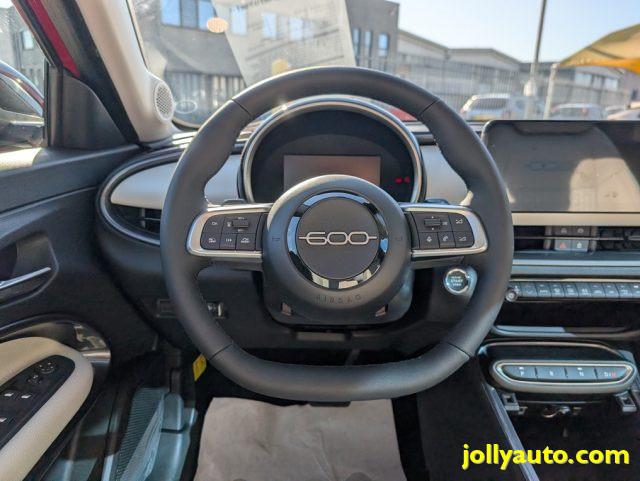 FIAT 600 Hybrid 110 CV DCT MHEV La Prima II ** KMO **
