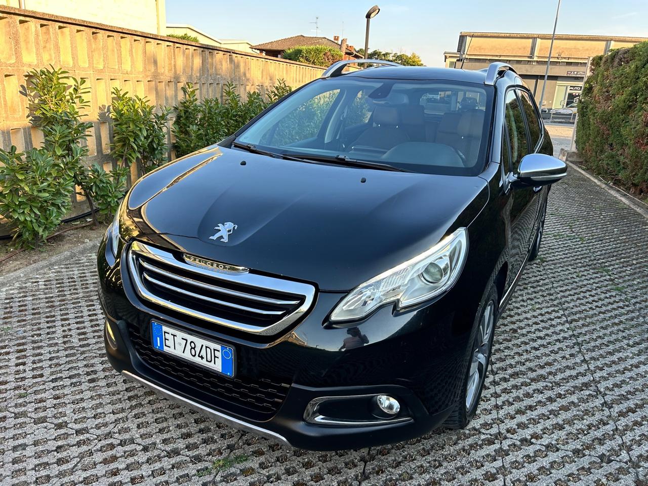 Peugeot 2008 BlueHDi 130 S&S EAT8 Allure