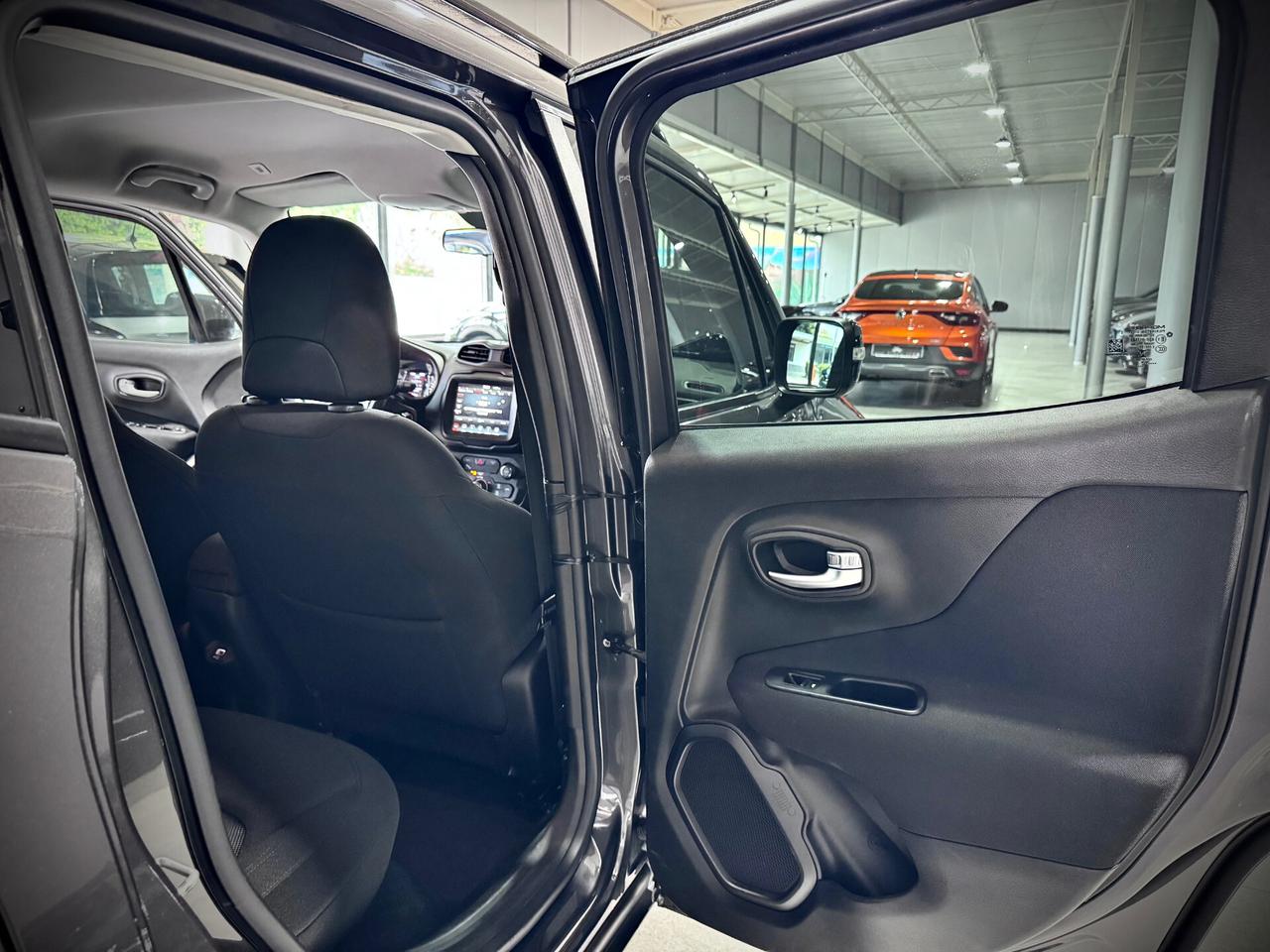 Jeep Renegade 1.6 MJT 95CV Limited Night Eagle
