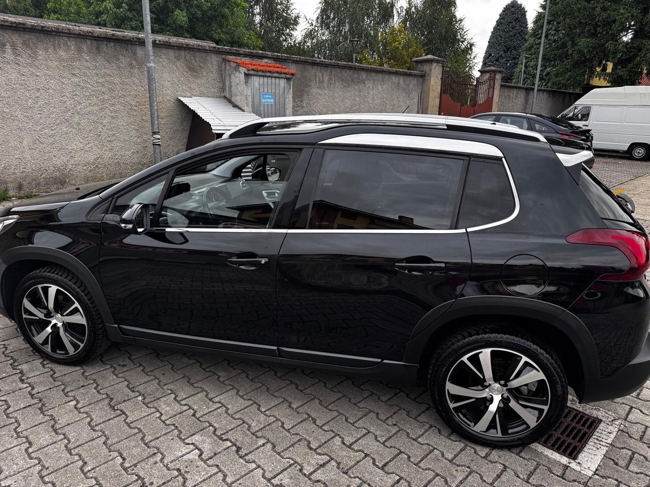 Peugeot 2008 BlueHDi 100 neopatentati euro 6b