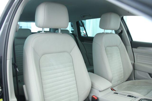 VOLKSWAGEN Passat Variant 2.0 TDI SCR EVO DSG Executive