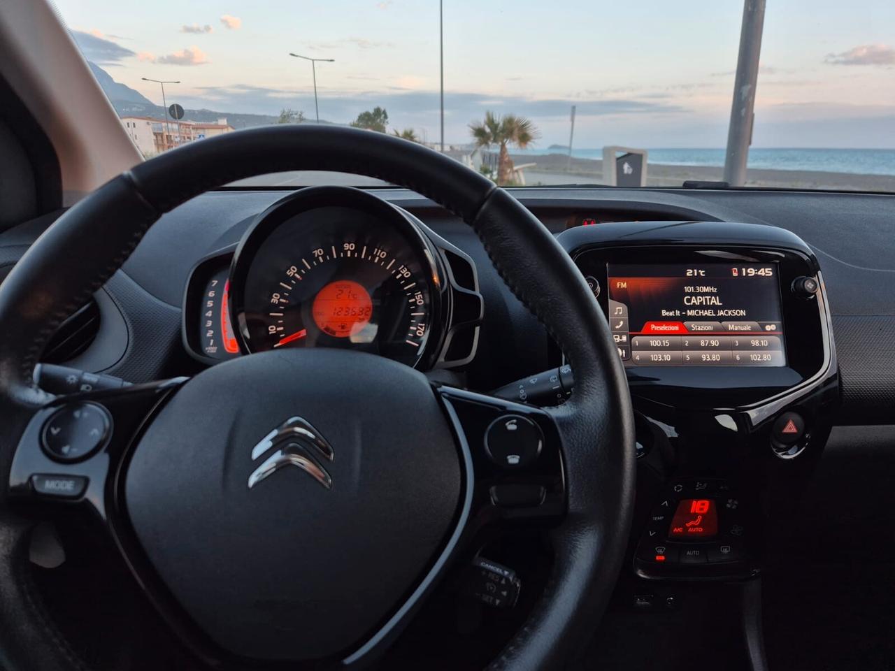Citroen C1 VTi 72 S&S 5 porte Shine