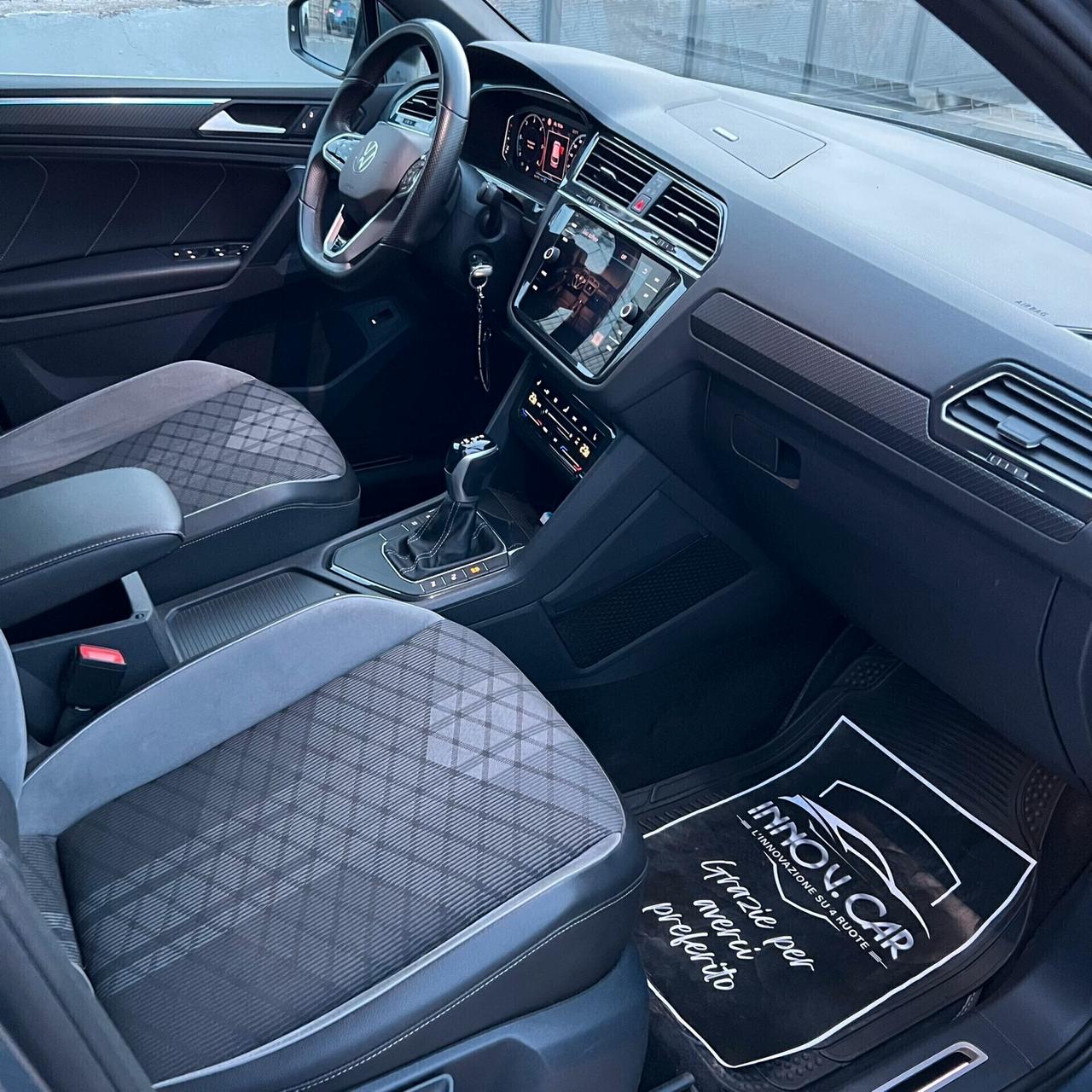 Volkswagen Tiguan 2.0 150CV DSG RLINE CAMERA APPLE CAR PLAY MATRIX