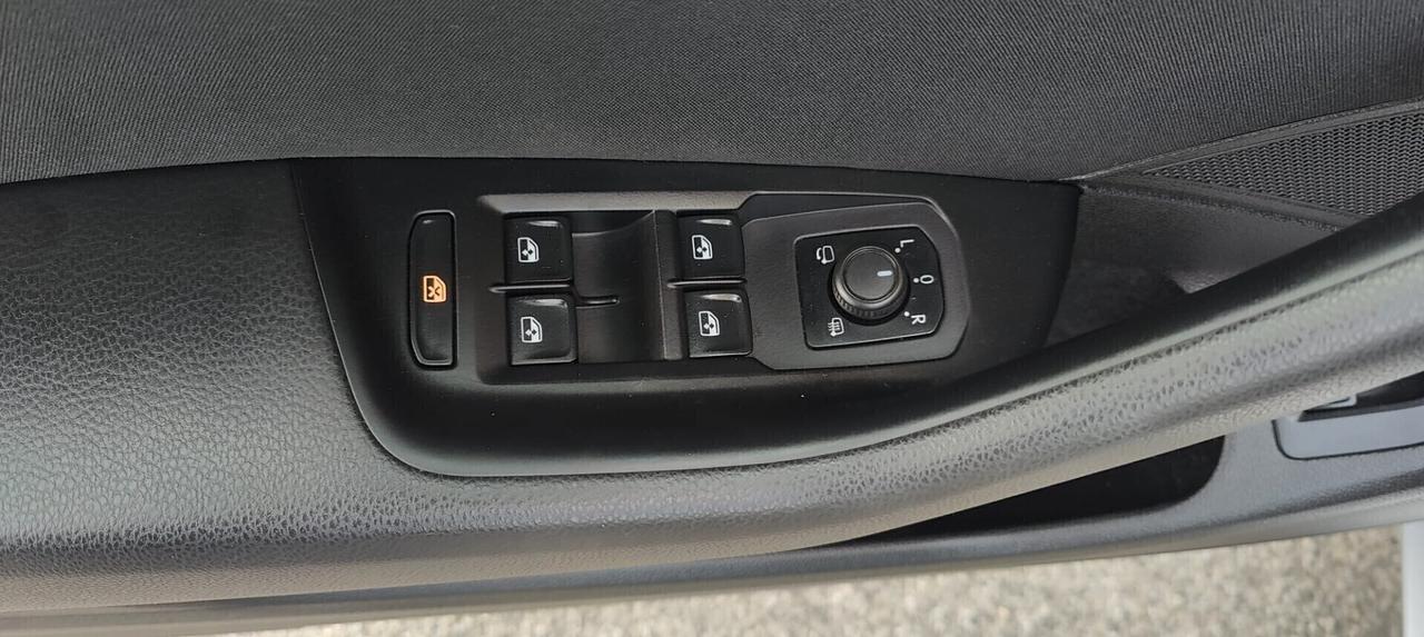 Volkswagen Passat Variant 2.0 TDI SCR 122 CV EVO DSG Business