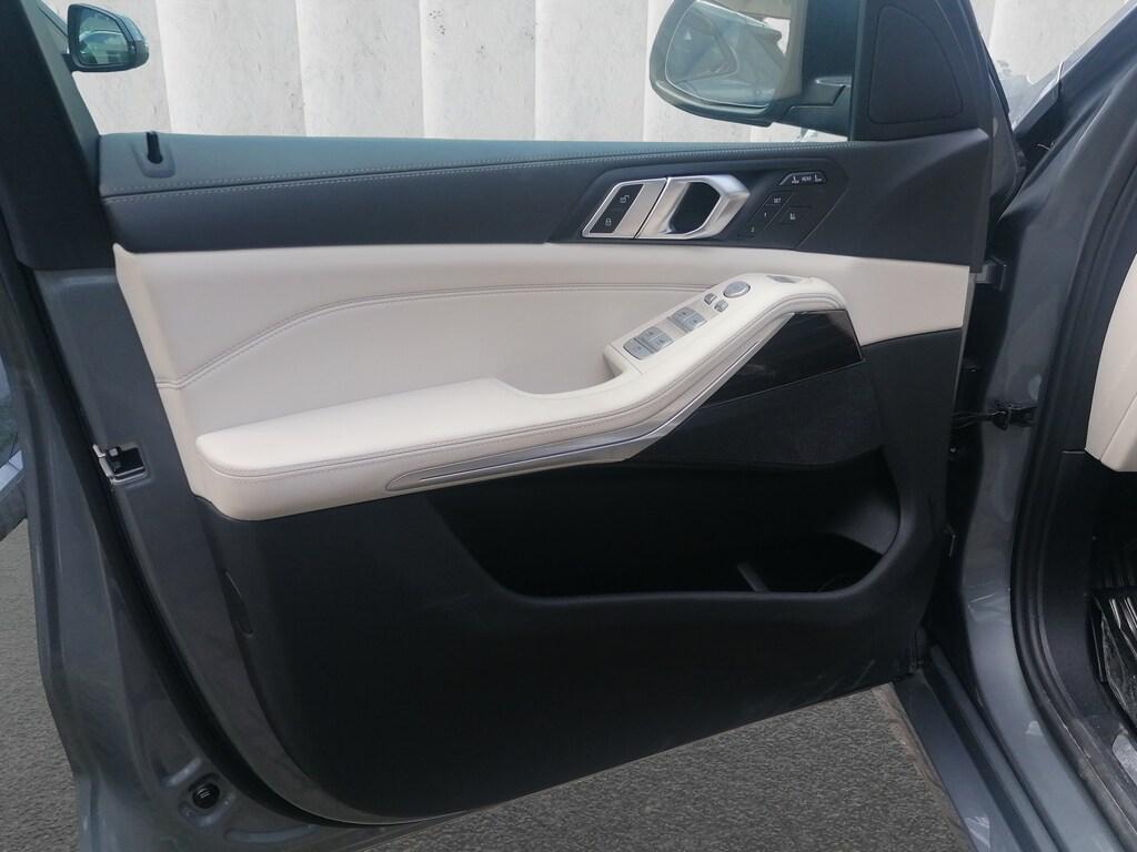 BMW X7 40 i Mild Hybrid 48V xDrive Steptronic