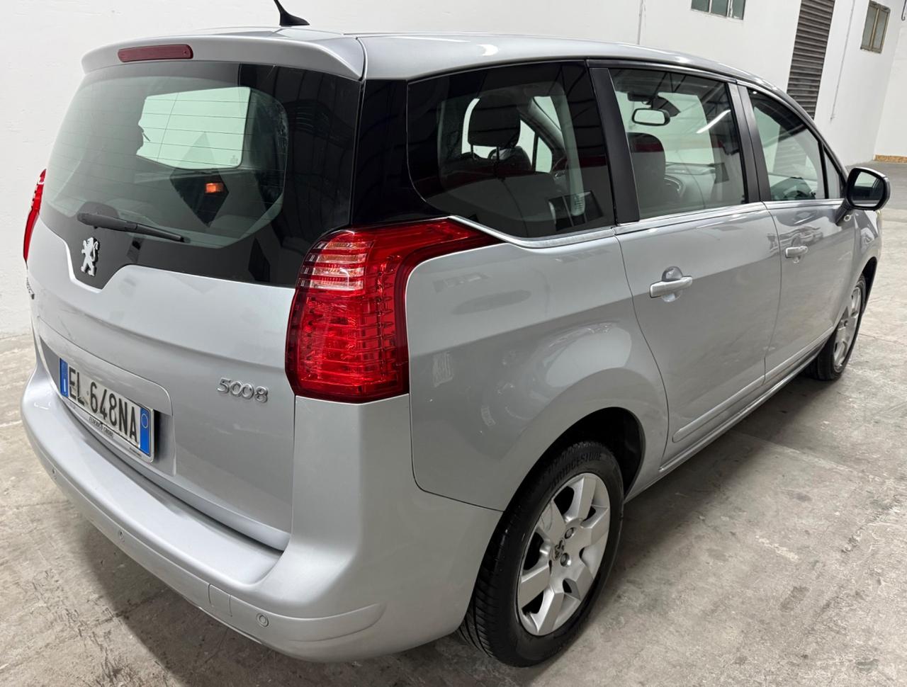 Peugeot 5008 1.6 HDi 112CV 7 Posti - 2012