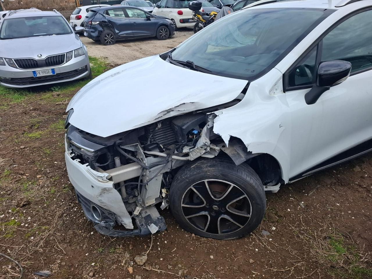 RENAULT CLIO SPORTER C.NATIONAL DCI SINISTRATA