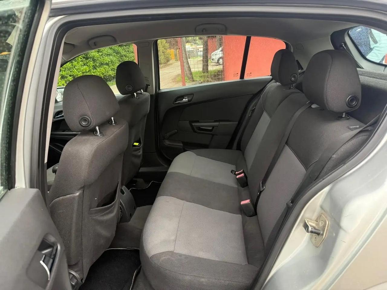 Opel Astra 1.6 16V VVT 5 porte Cosmo
