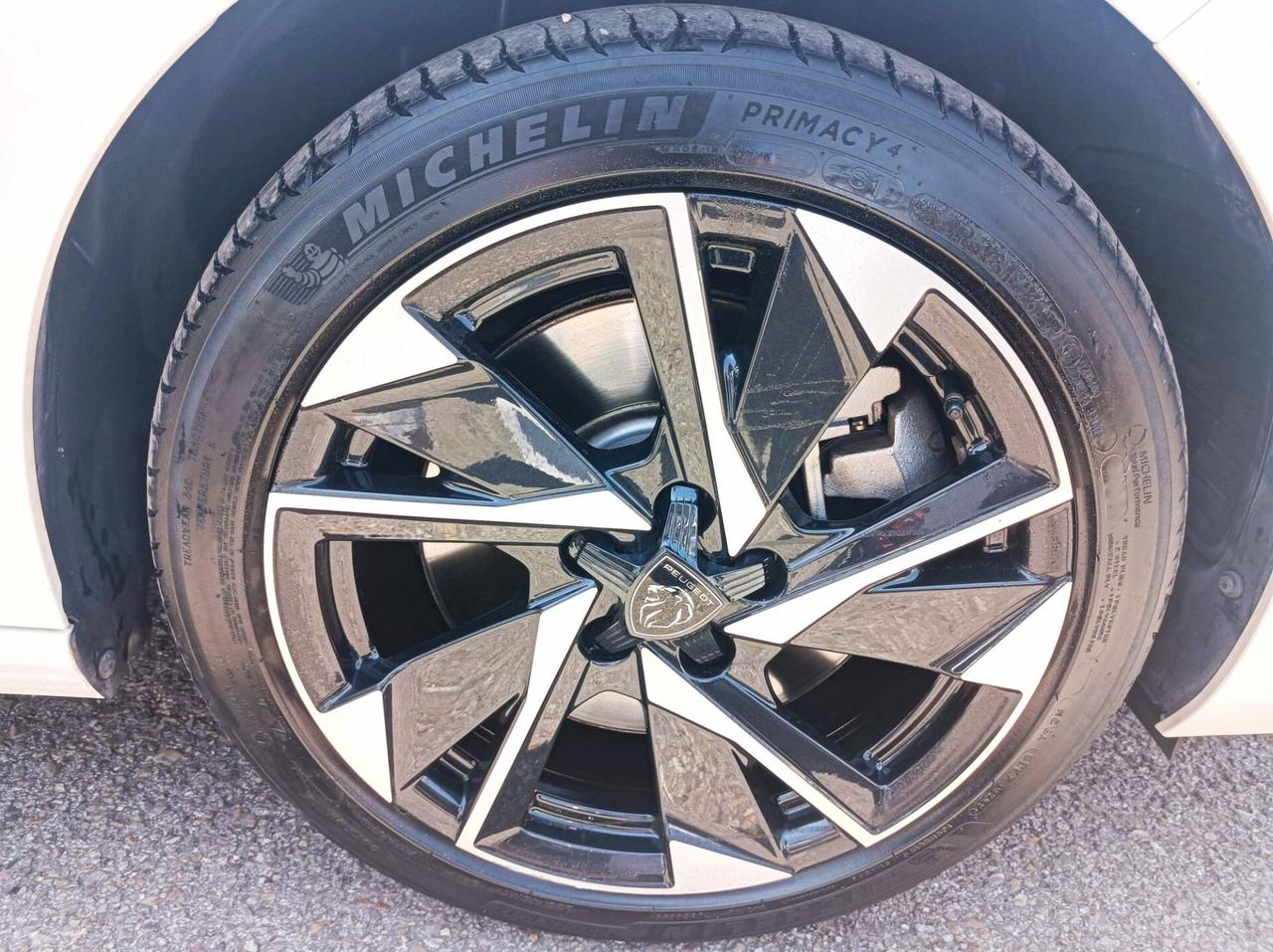 Peugeot 308 Plug-in Hybrid 180 e-EAT8 GT