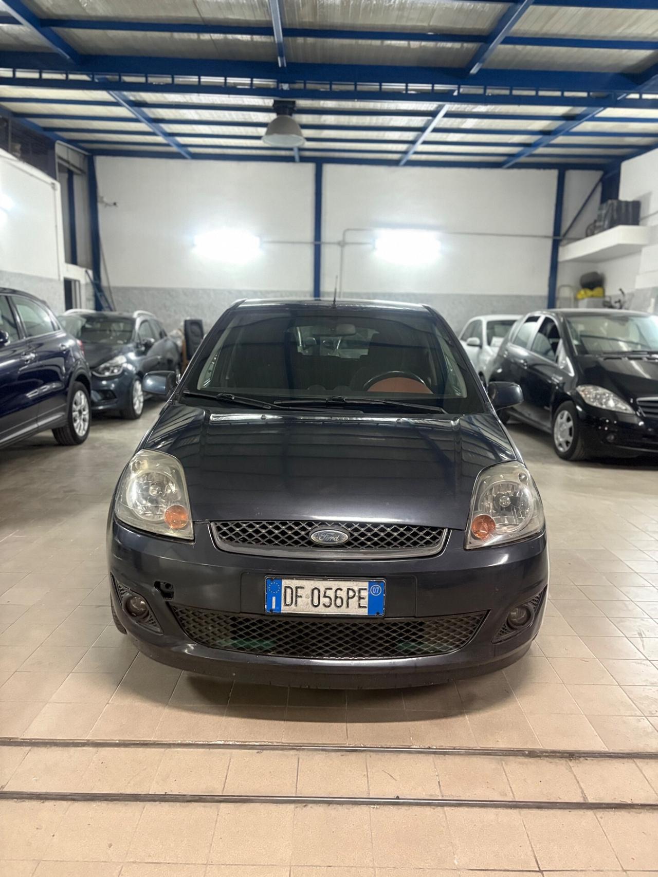 Ford Fiesta 1.2 GPL 5 porte