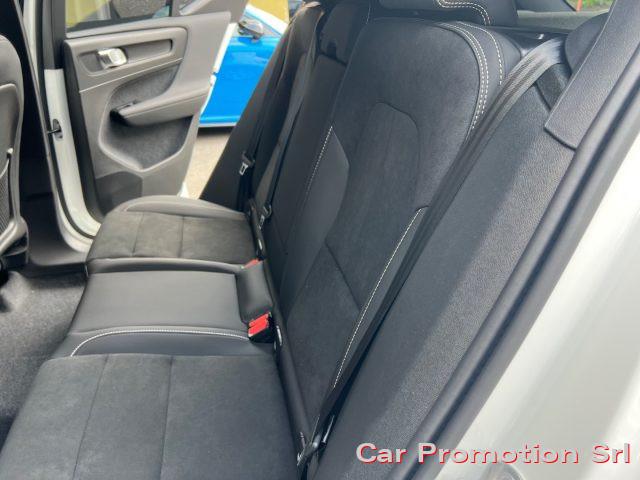 VOLVO XC40 B3 automatico Core Plus