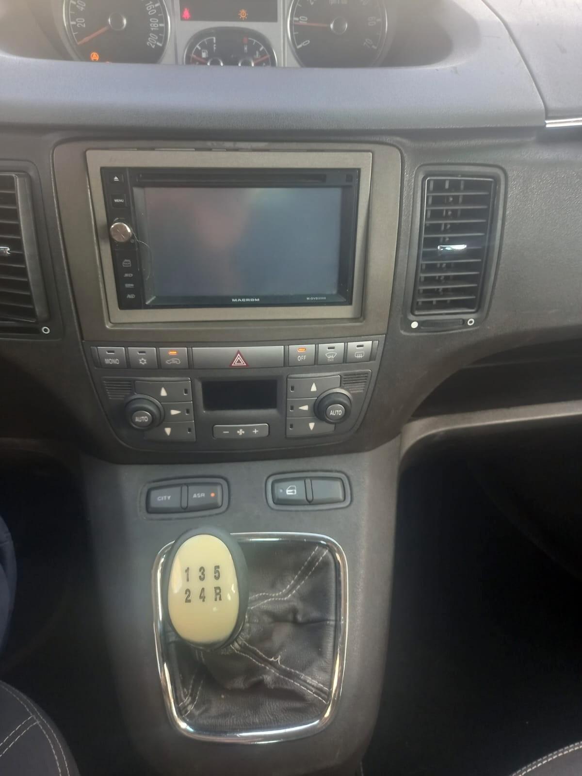 Lancia MUSA 1.4 8V Ecochic (GPL)