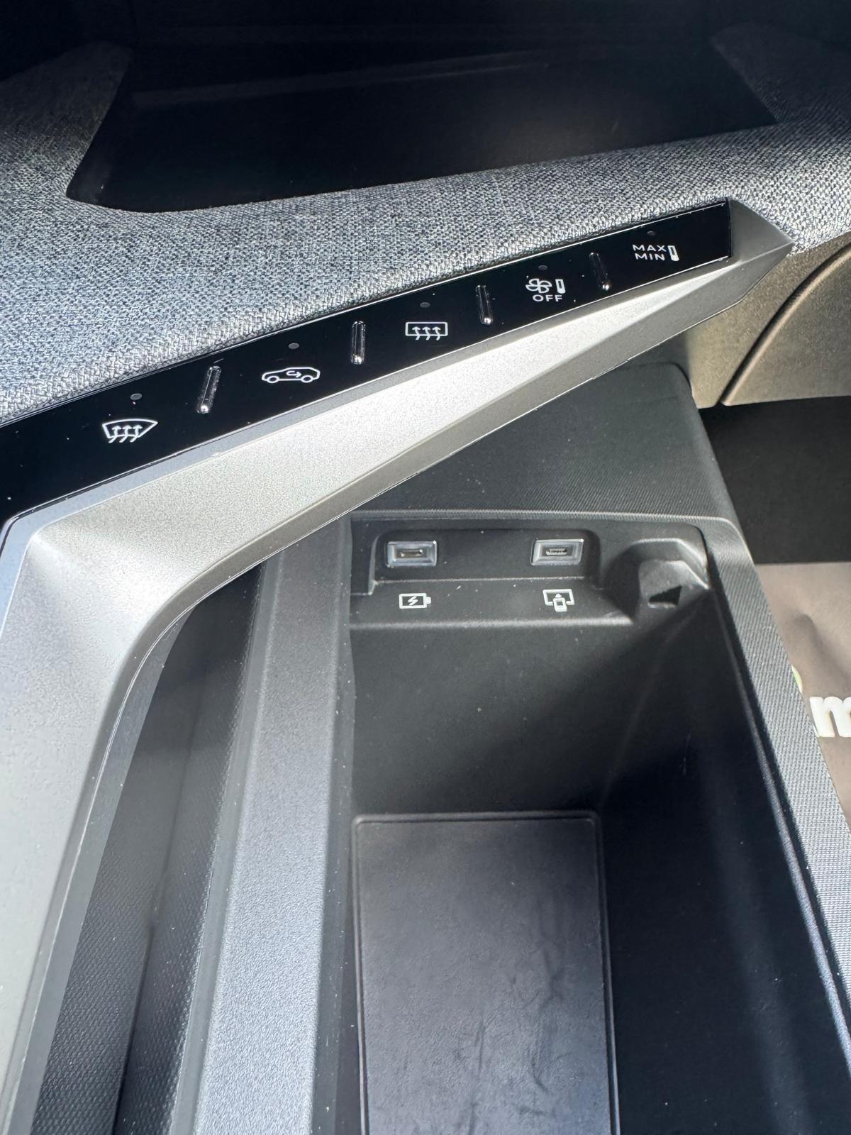 Peugeot 5008 Hybrid 145 e-DCS6 GT