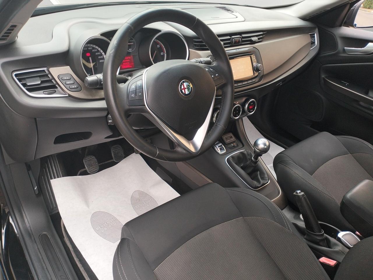 Alfa Romeo Giulietta 1.6 JTDm-2 120 CV Distinctive