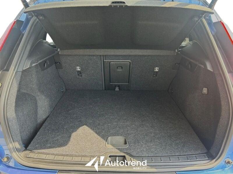Volvo XC40 T5 180+82 CV Plug-in Hybrid Recharge R-design