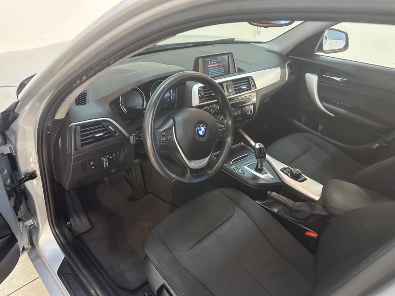 Bmw 116 116d 5p. Urban