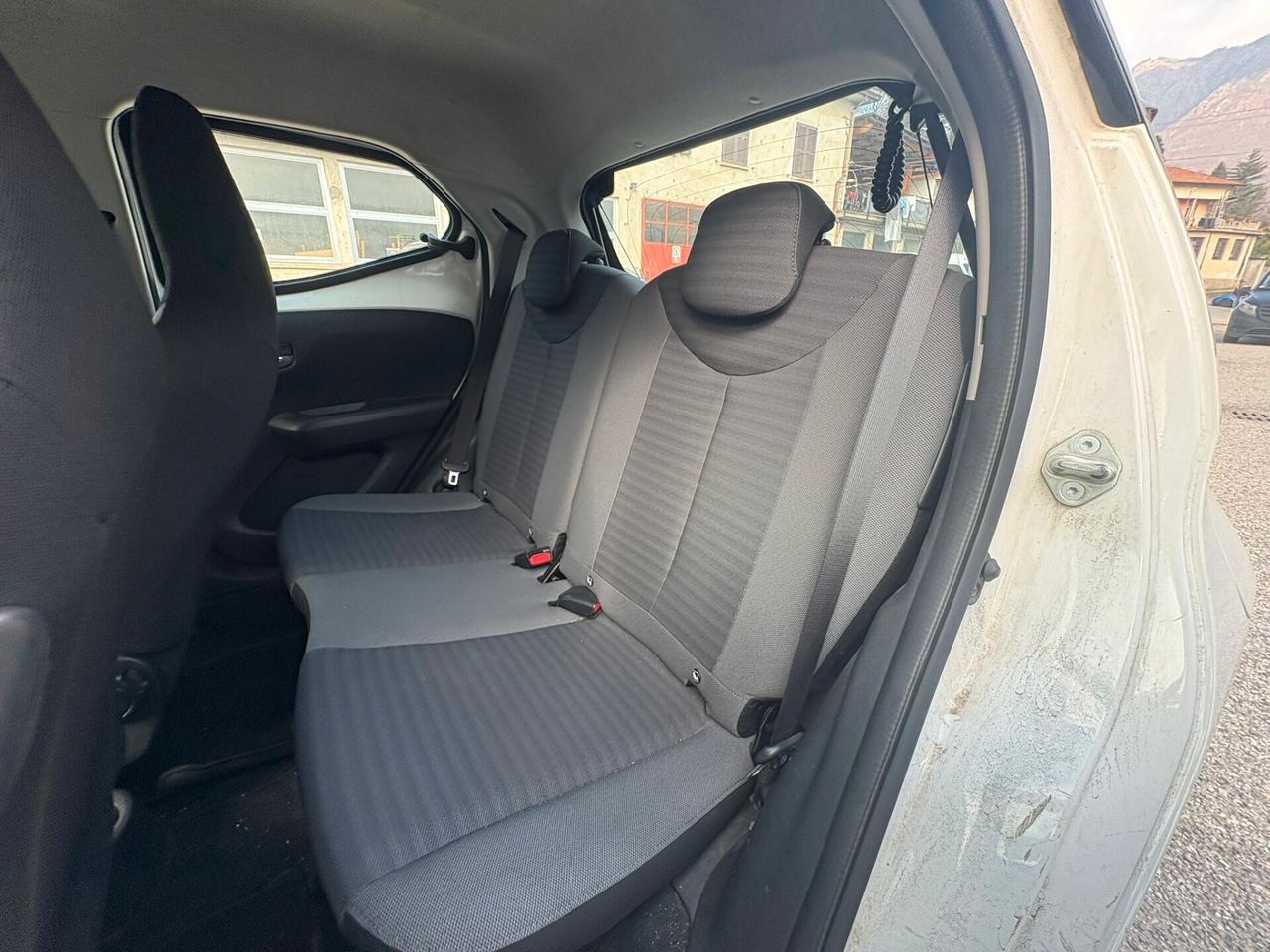 Toyota Aygo 1.0 VVT-i x-business