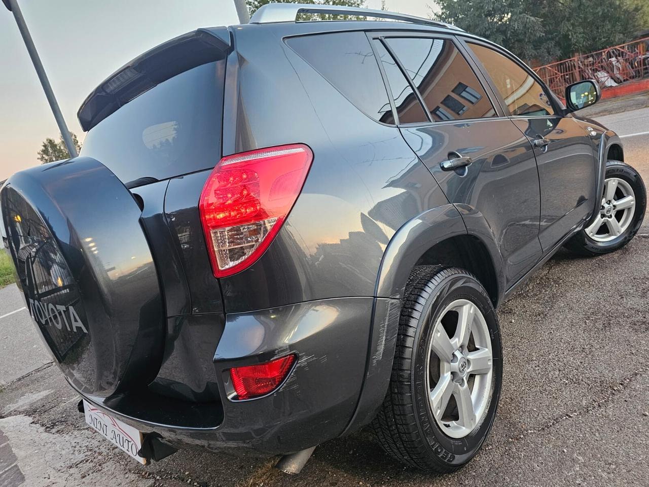 Toyota RAV4 2.2 D-4D 177cv Luxury*Pelle*Navi*