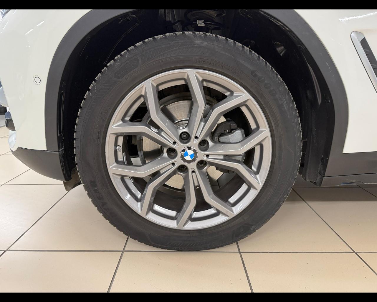 BMW X3 (G01/F97) - X3 sDrive18d xLine