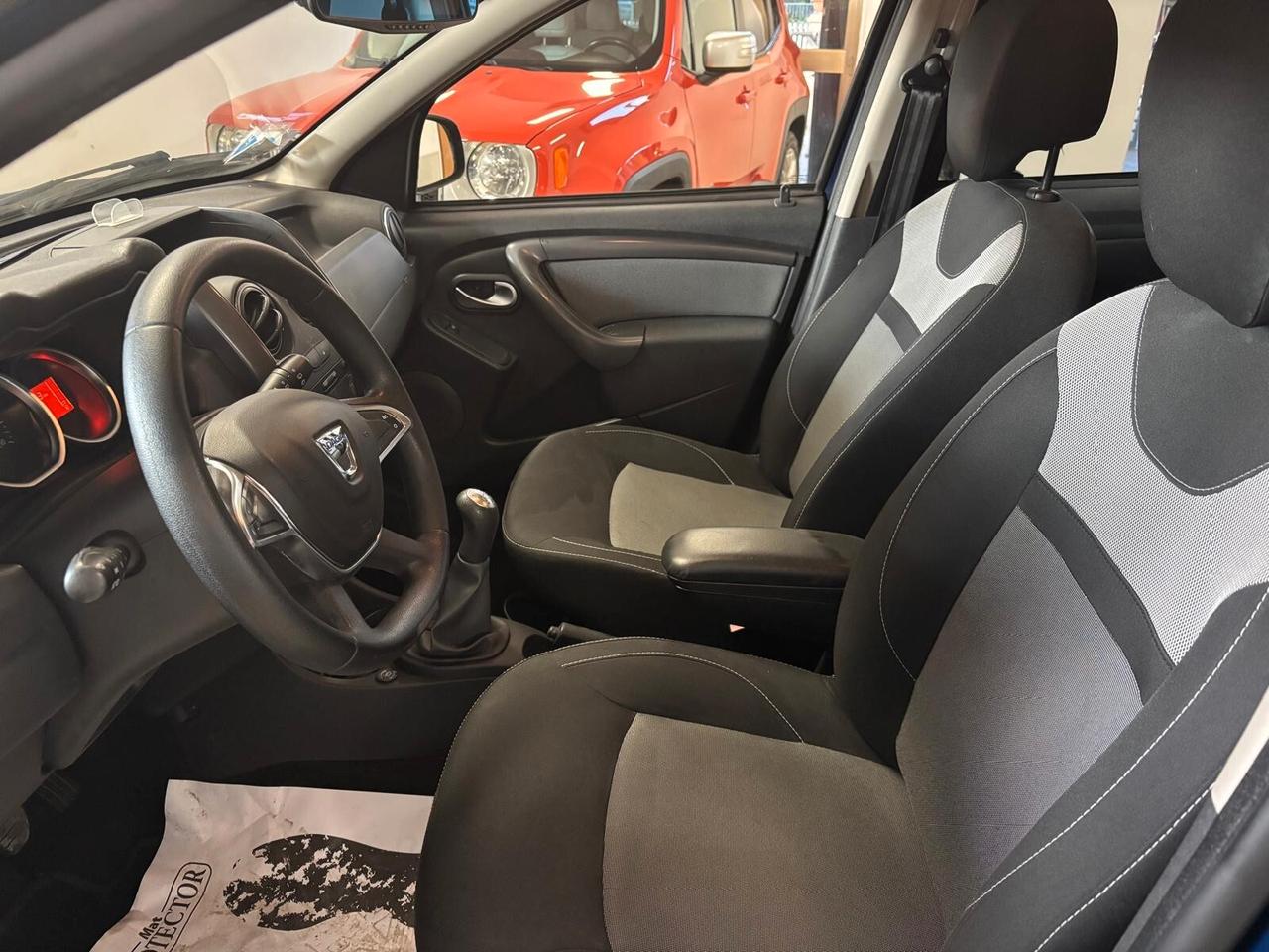 DACIA DUSTER ANNO 2017 BENZINA GPL ADATTA NEOPATENTATI KM 127 mila