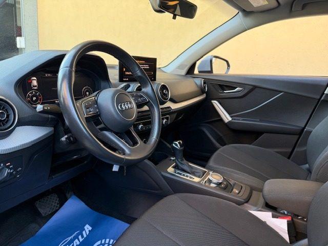 AUDI Q2 35 TDI quattro S tronic Identity Black