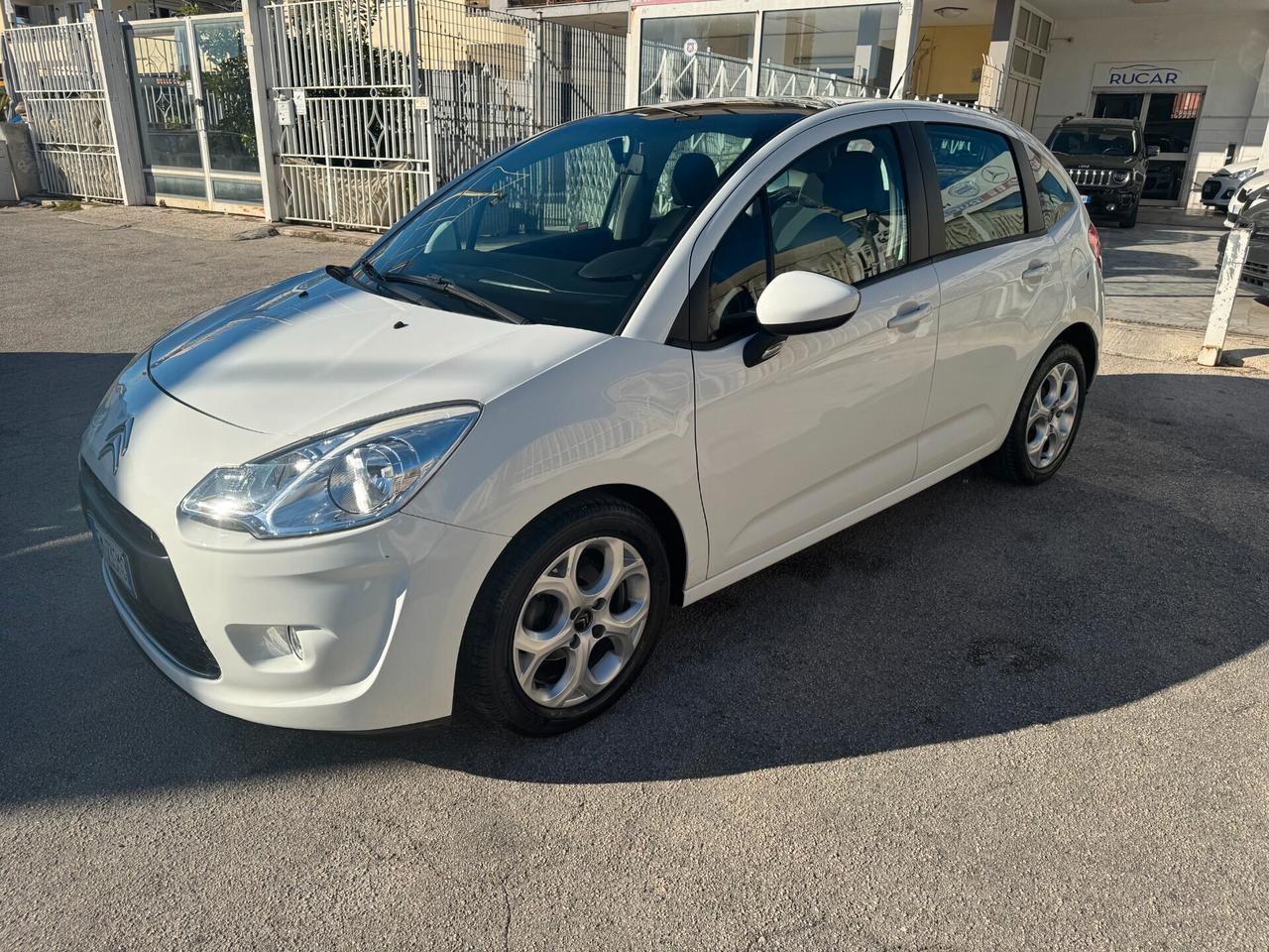 77000KM Citroen C3 1.1 BENZ 2012 TETTO