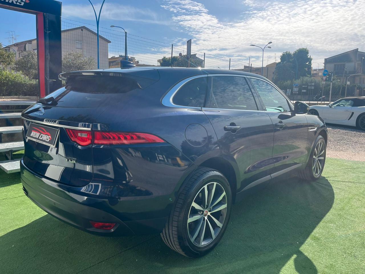 Jaguar F-Pace 2.0 D 180 CV AWD aut. Pure