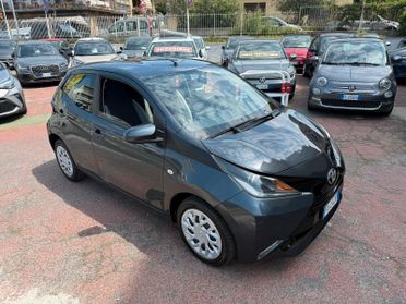 Toyota Aygo 69 CV *RETROCAMERA